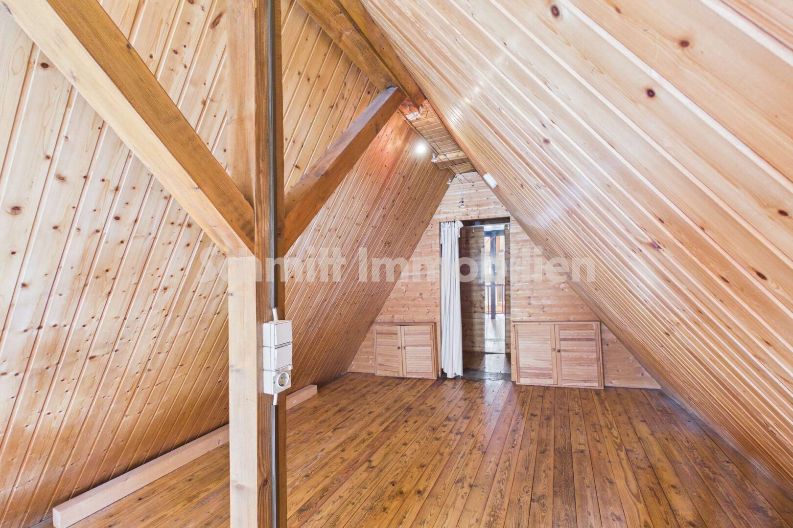 Gebäude 2 - DG - Schlafzimmer